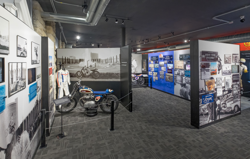 Evel Knievel Thrill Show & Museum