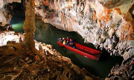 Penn´s Cave and Wildlife Park