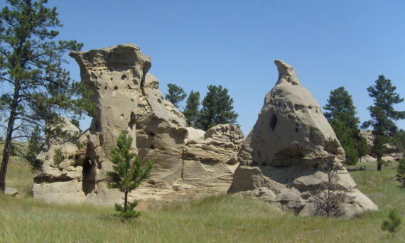 Medicine Rocks State Park